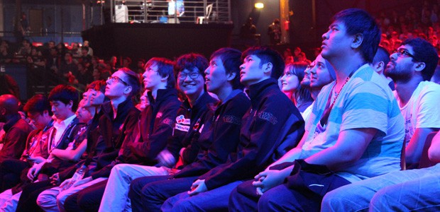 MadLife enjoying being in the pro-gamer front row at All-Star